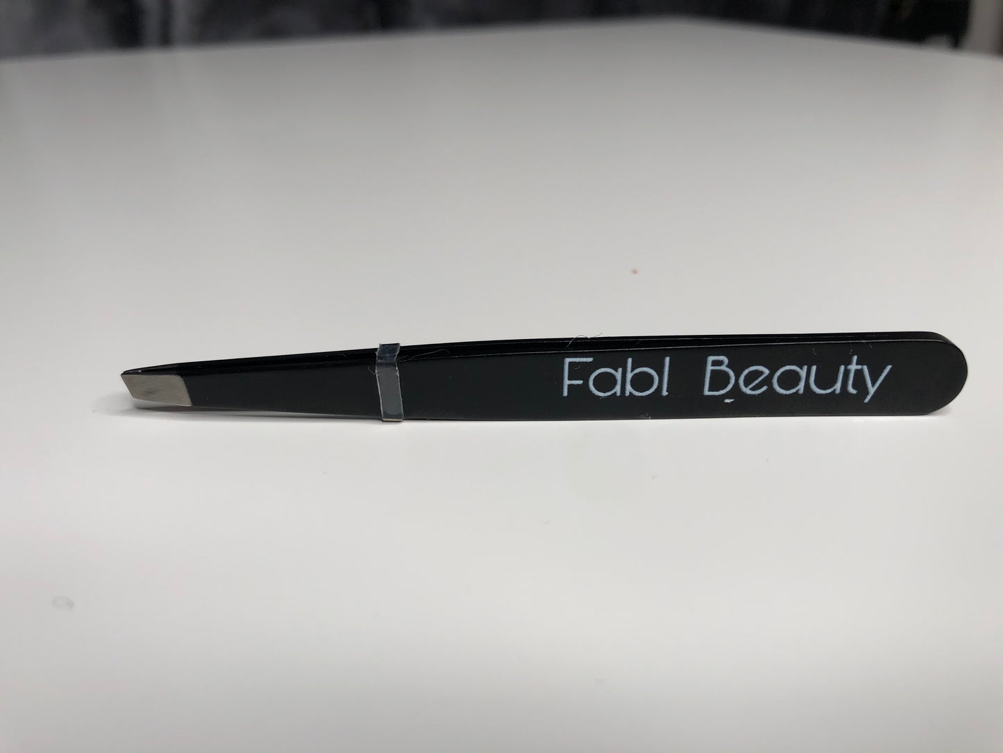Tweezers